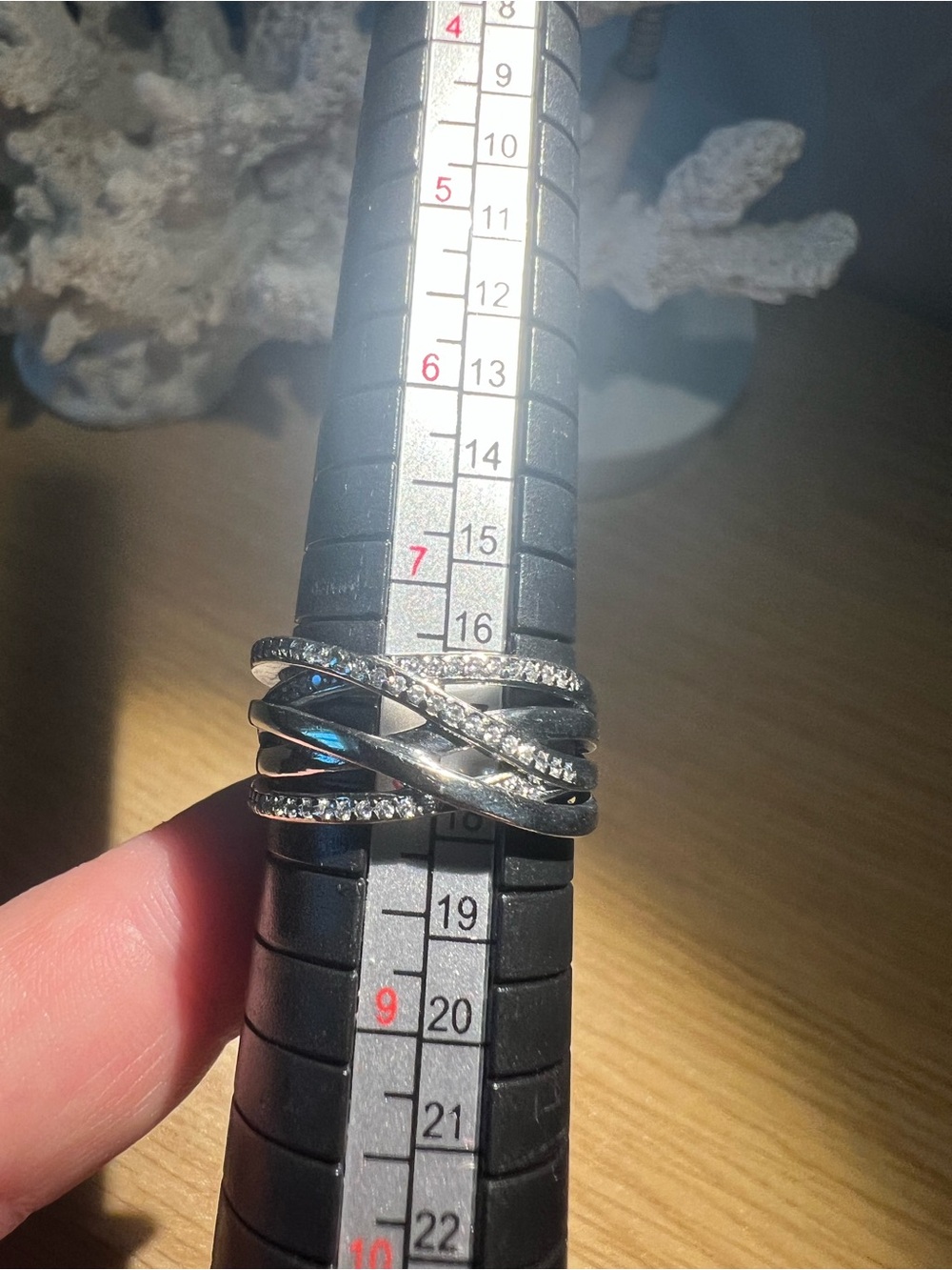 Multi-Band Crossover Ring – Size 8 - Picture 12 of 17